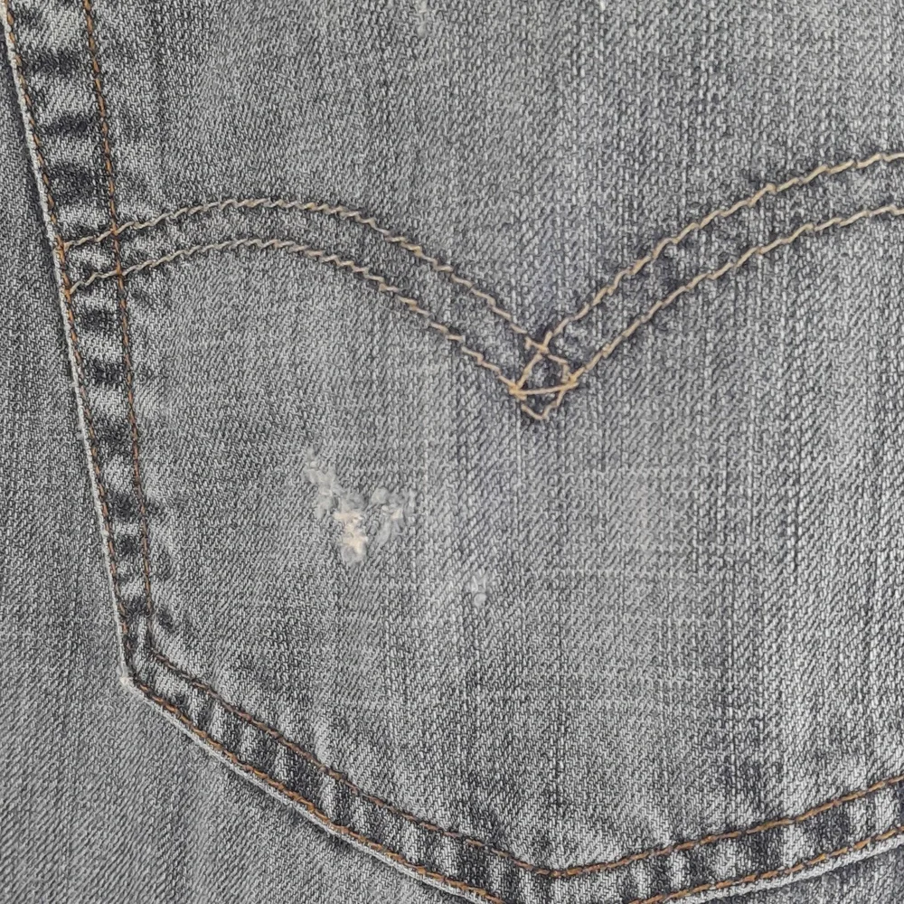Levi's 527's 38x32 - Picture 3 of 5